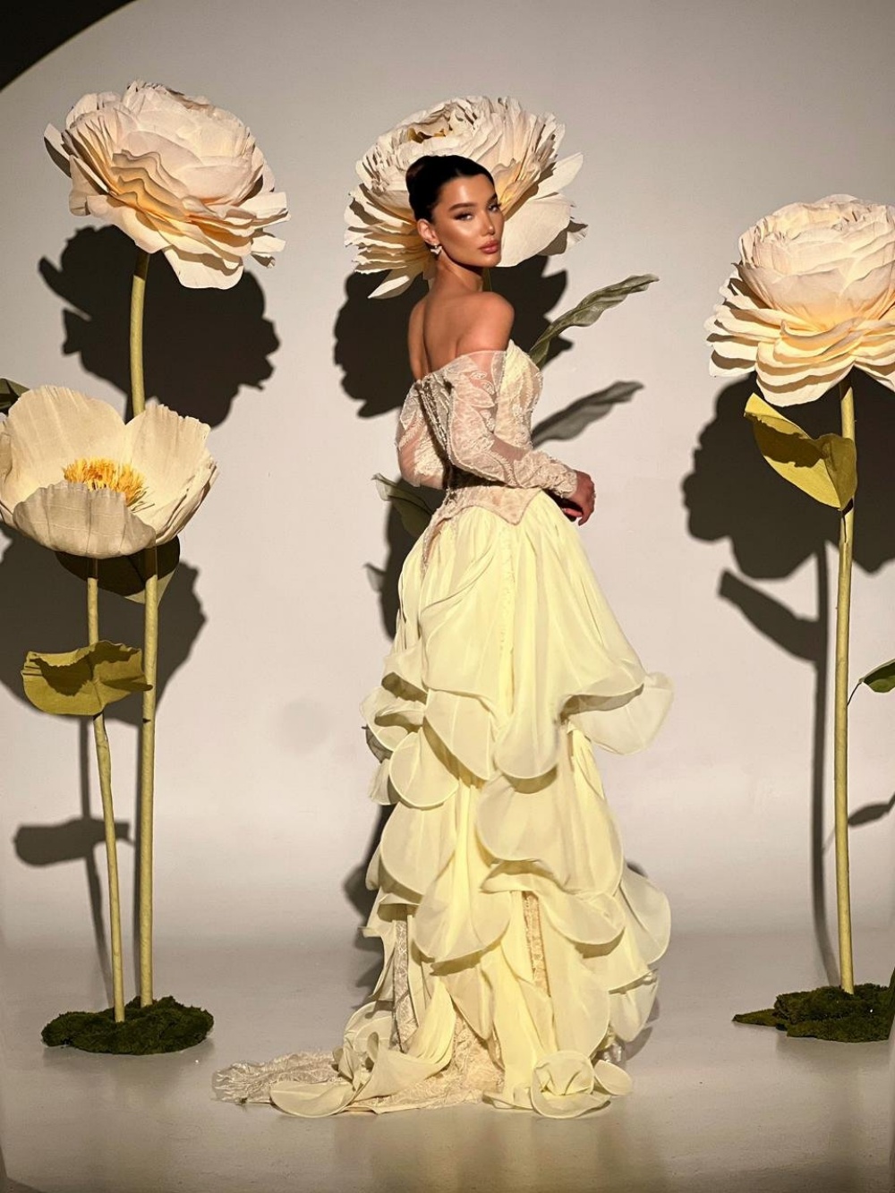 Изысканное вечернее платье-рус – обзор и цена Embroidery Yellow Dress